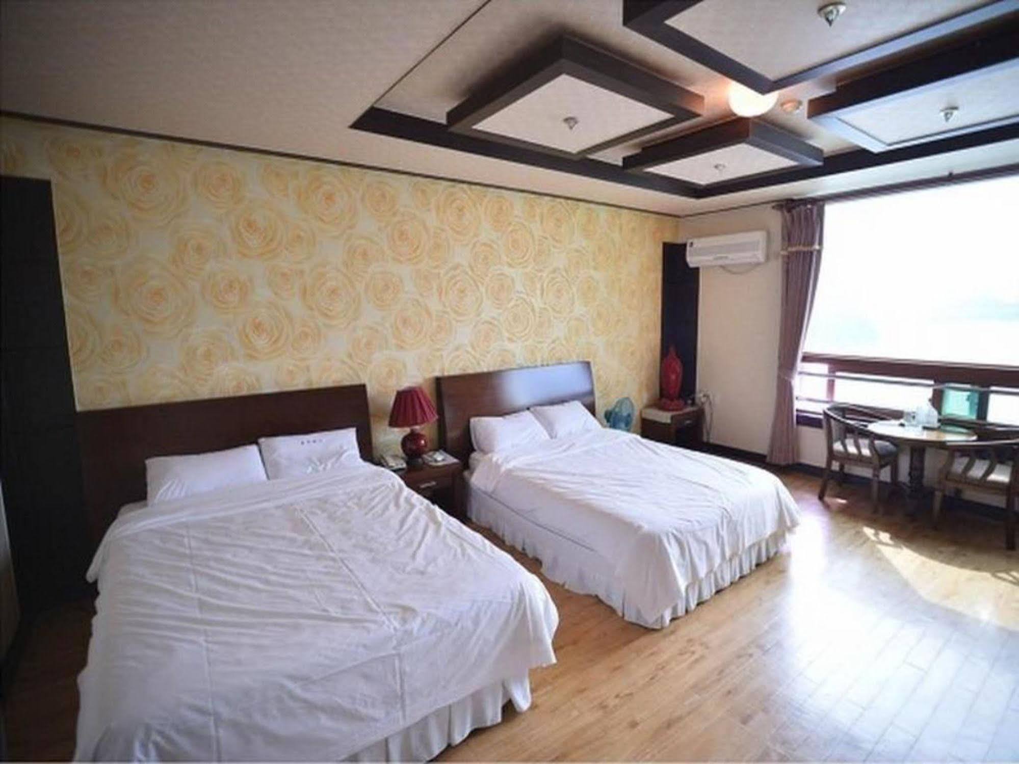 Am Ort Hotel يوسو المظهر الخارجي الصورة