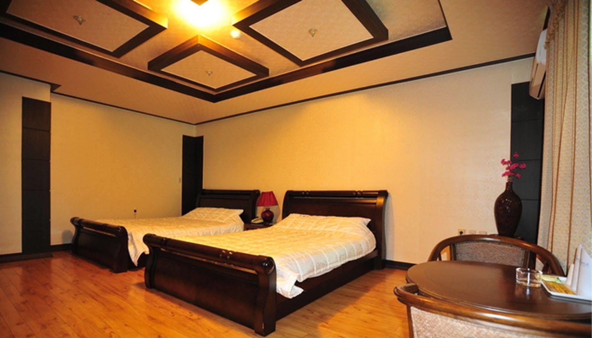 Am Ort Hotel يوسو المظهر الخارجي الصورة