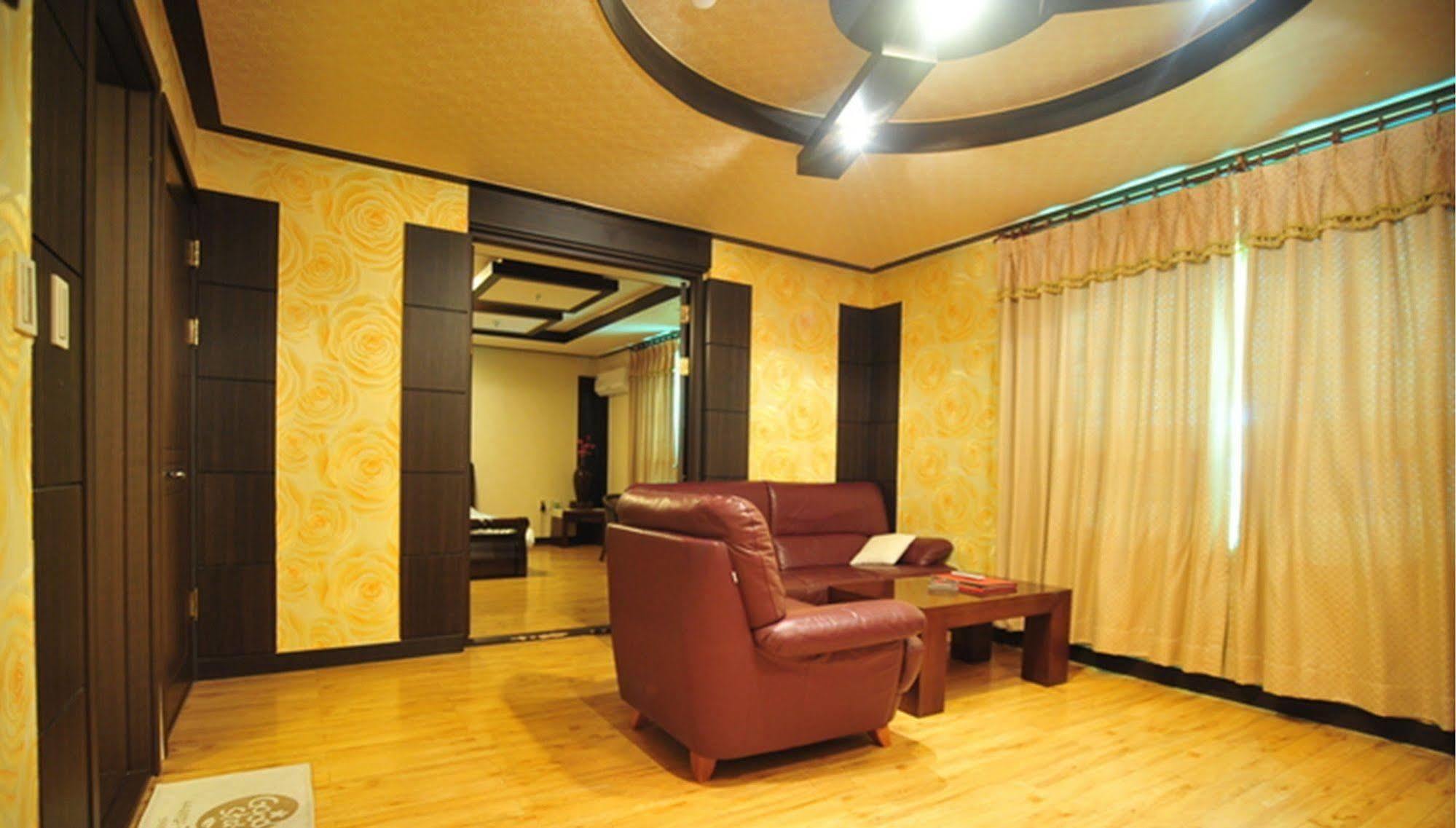 Am Ort Hotel يوسو المظهر الخارجي الصورة
