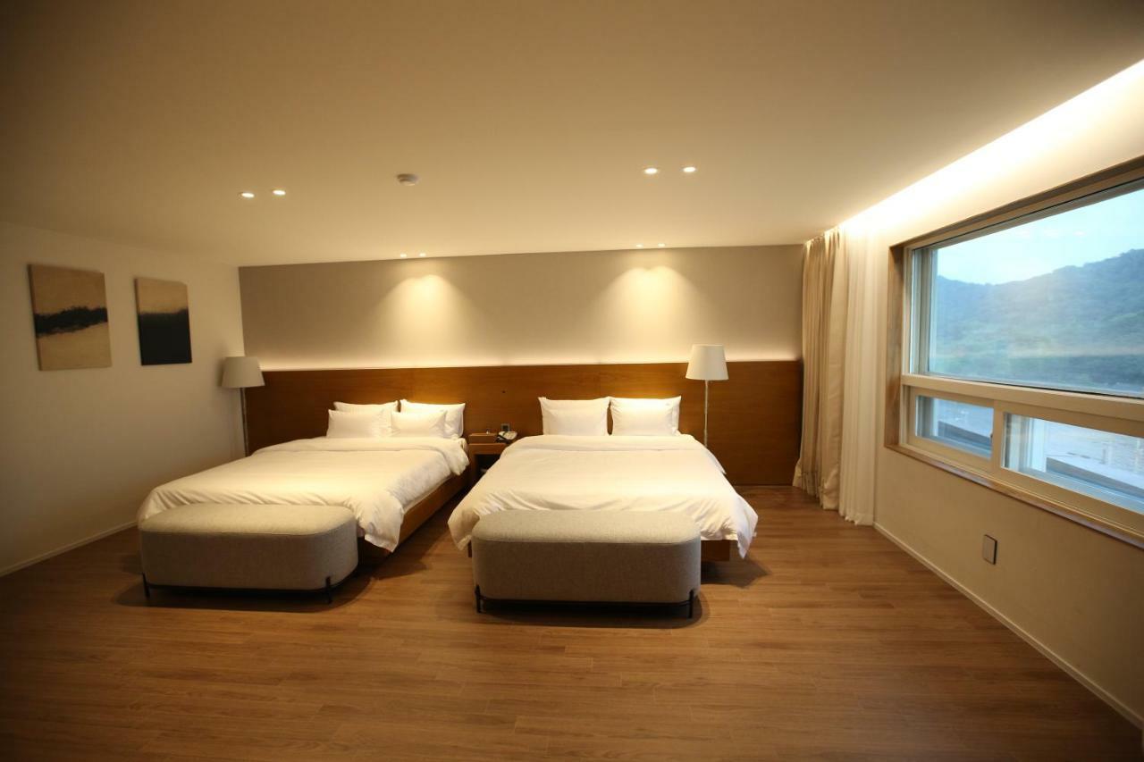 Am Ort Hotel يوسو المظهر الخارجي الصورة